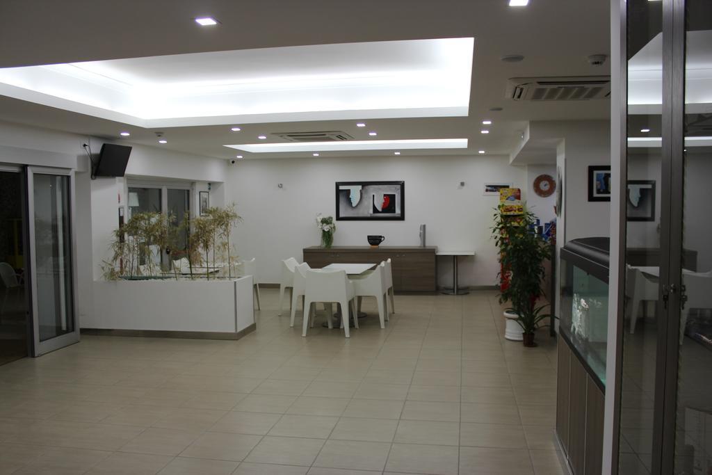 Hotel Poseidon 코릴리아노칼라브로 외부 사진
