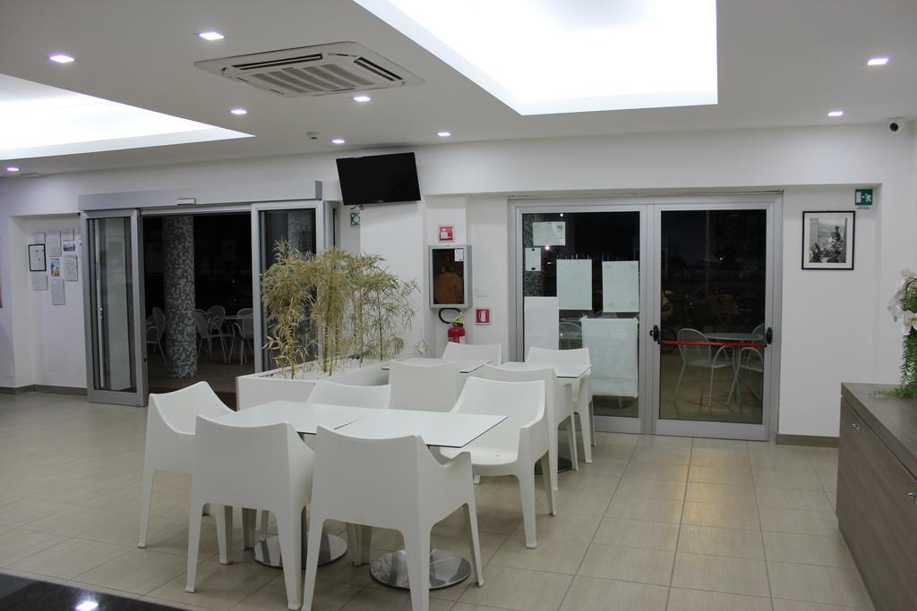 Hotel Poseidon 코릴리아노칼라브로 외부 사진