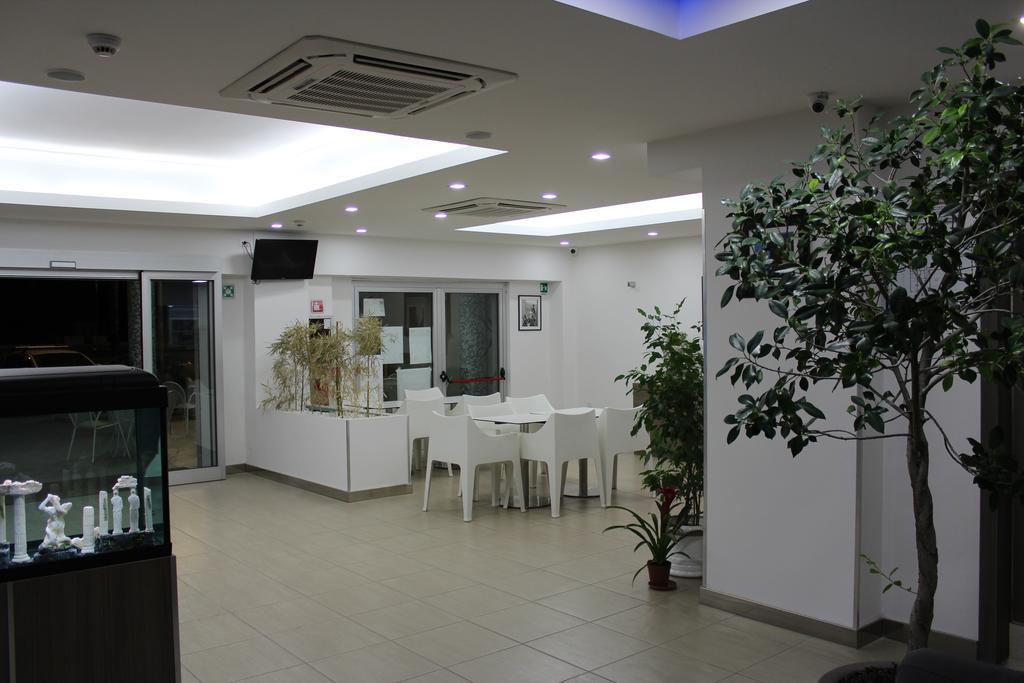 Hotel Poseidon 코릴리아노칼라브로 외부 사진